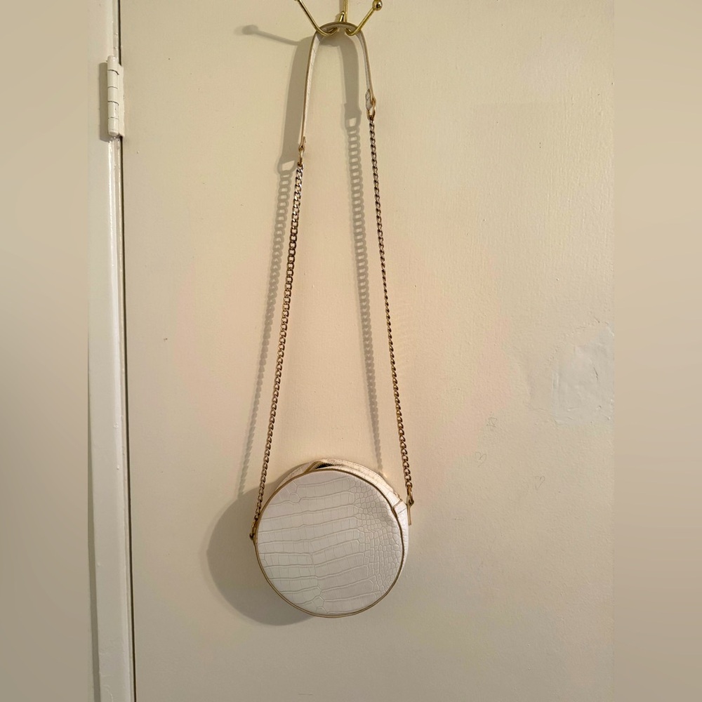 Cross body white purse